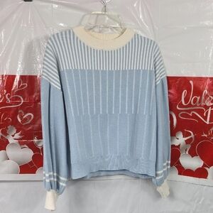 Blue & Cream Striped Women's Sweater Size Small (W540) Soft